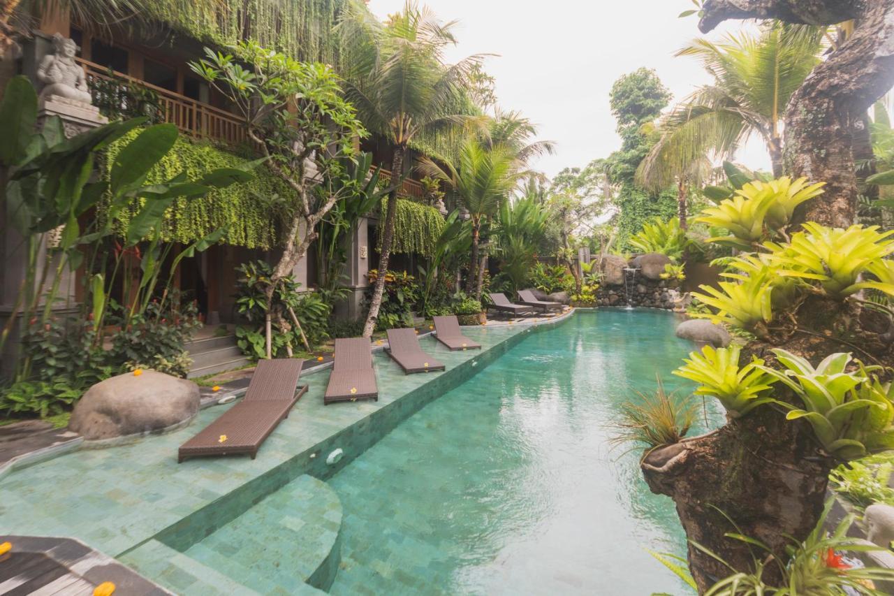 Weda Cita Resort And Spa By Mahaputra Убуд Екстериор снимка The swimming pool at the hotel